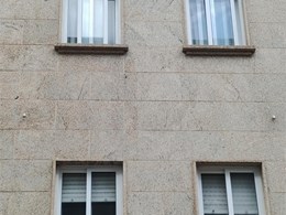 Impermeabilización de fachada lateral de piedra en Aguia 22